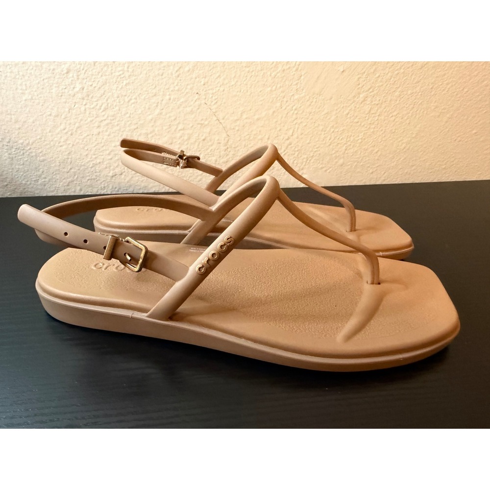 Crocs Brooklyn Luxe Gladiator Sandals Tan Square Toe Strappy Flat Women 8